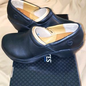 Nurse Mates slip resistant clog